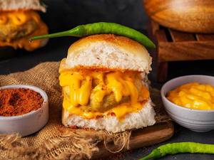 Cheese Blast Vadapav