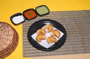 Veg Fried Momos [10 Pieces]