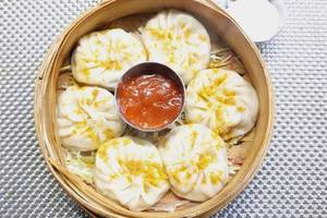 Veg Momos [6 Pieces]