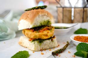 Mumbai Vada Pav