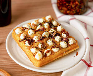 Garlic Creamcheese And Honey Chilli Oil Waffle [1 pc]