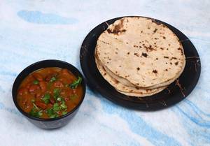Rajma with 4 Roti