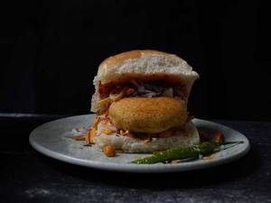 Additional Vadapav