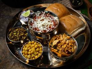 Cheese Misal Pav