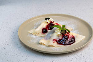 Mixed Berry & Cream Crepe