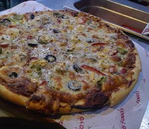 Chilli Paneer Pizza