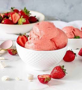 Strawberry Scoops