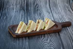 Bombay kaccha sandwich