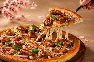 Sesame Samurai Paneer Pizza