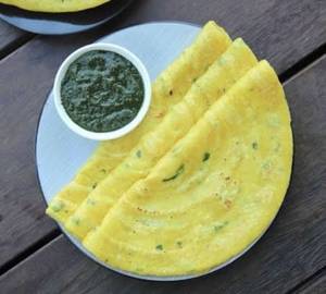 2 Moong Dal Chilla With Chutney