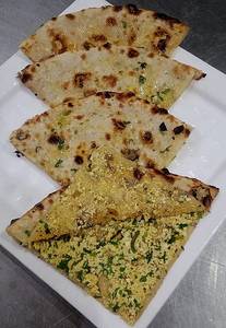 Paneer Stuffed Naan