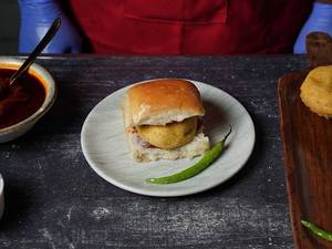 Schezwan Vadapav