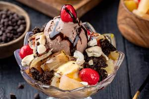 Gadbad Sundae