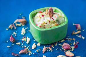 Kesar Pista Shrikhand