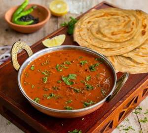 Dal makhani + lachha paratha (2pcs)