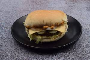 Cheesy Paneer Burger