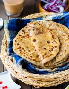 Paneer paratha