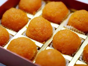 Kanpuri Laddu