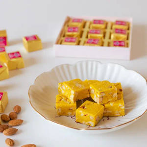 Kaju Kesar Bite