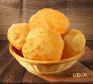 Singhara Poori [4 Pieces] and vrat aalol ki sabji 