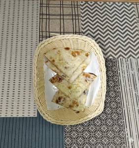 Stuffed Cheese Naan