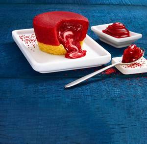 Red velvet lava cake