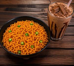 Garlic Maggie With Kitkat Shake