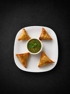 Mutton Samosa Plate (4pc)