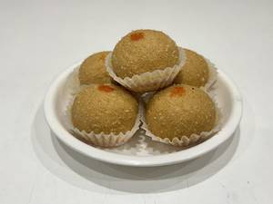 Plain Besan Laddu