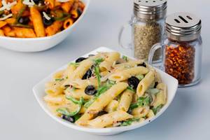 Alfredo Pasta (White Sauce)