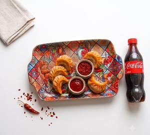 Combo Steamed Chicken Peri Peri Momos 5-Pieces & Cococola 400Ml