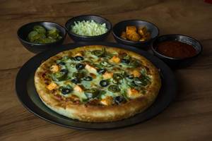 Spicy treat pizza