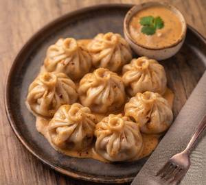 Veg Gravy Momos [8 Pieces]