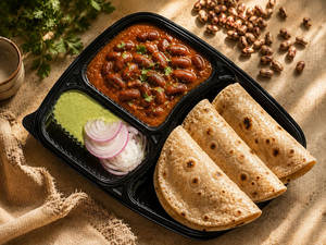 Rajma+3 Butter Chapati + Onion Salad [NON-JAIN]