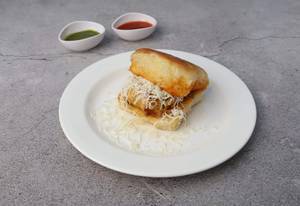 Butter Cheese Vada Pav
