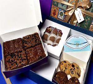 Dessert Hamper Box With Rakhi