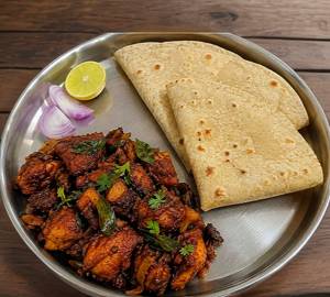 3 chapathi with chicken fry
