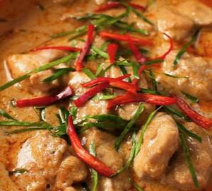 Veg / Chicken spicy Cambodean Curry