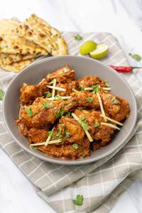 Chef Special Chicken Bhuna (5 Pcs / 700 Ml)