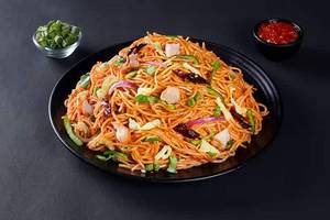 Schezwan Chicken Hakka Noodles