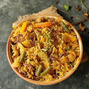Vegetable Biryani [650 Ml]