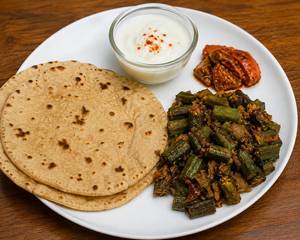 Roti (4)+Bhindi Bhujiya(300)Ml