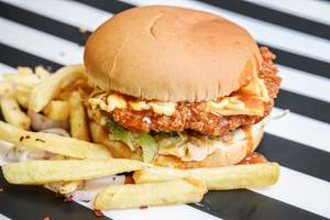 Al-baik Spicy Chicken Burger