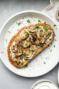 Mushroom toast