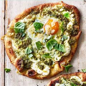 Naan pizza