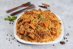 Hyderabadi Tandoori Soya Chaap Biryani (Serves 4)