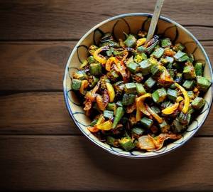Aaloo bhindi bhujiya