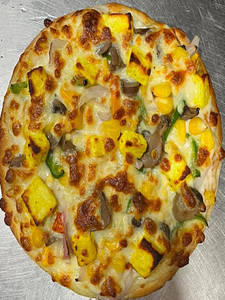 Deluxe Veggie Pizza
