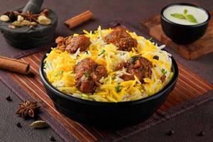 Lucknowi Pepper Chicken Mini Biryani.