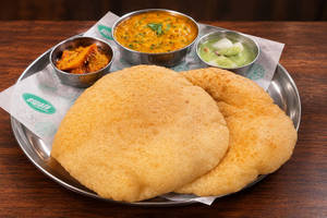 Khameera With Dahi Aloo